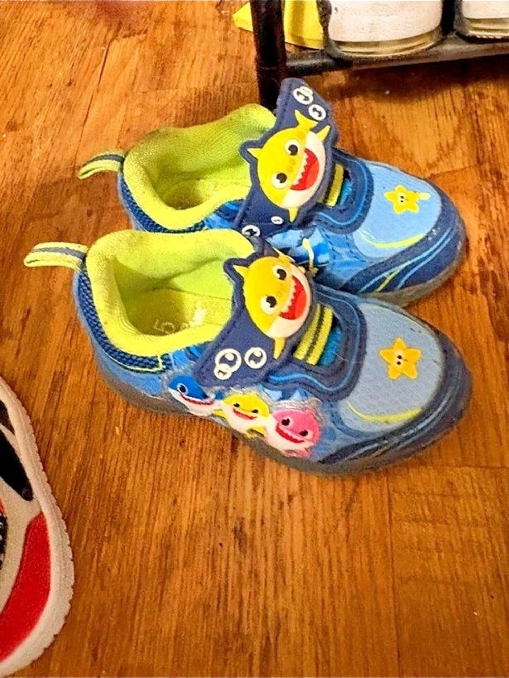 Baby Shark Light-Up Sneakers Kids Blue & Yellow
